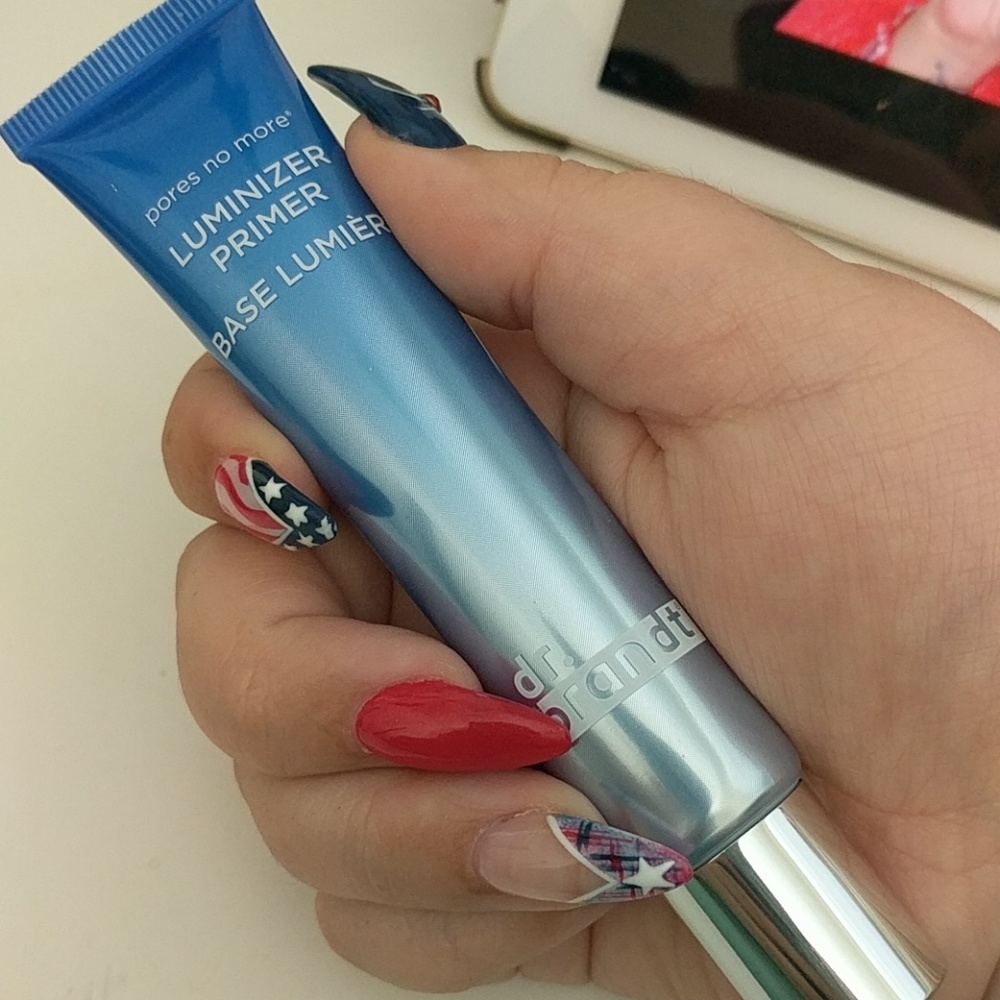 Dr. Brandt Pores No More Luminizer Primer